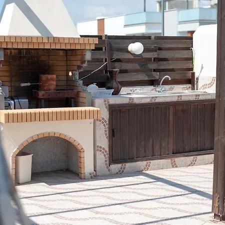 With A Roof Garden Apartman Paphos