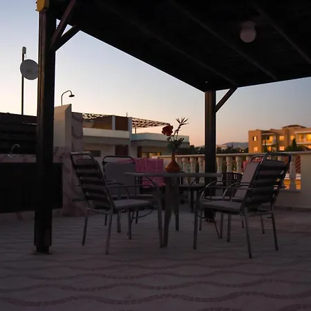 Apartman With A Roof Garden Paphos